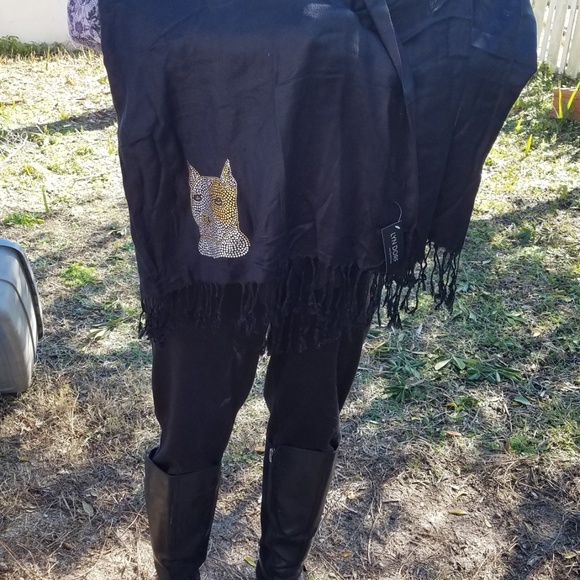 Scarf - Picture 2 of 3